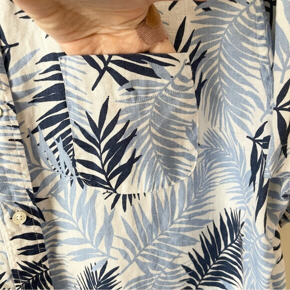 Lands' End Linen Blue and White Casual Button Down Shirt Men’s size XL - Picture 2 of 9